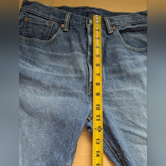 Levi's 501 Men jeans short 100% cotton size 30 in great used condition - Picture 8 of 12